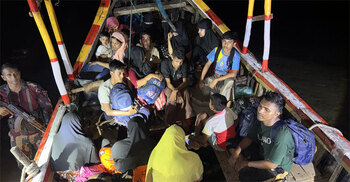 টেকনাফ থেকে পাচারকালে নারী-পুরুষসহ ২৯ জন উদ্ধার