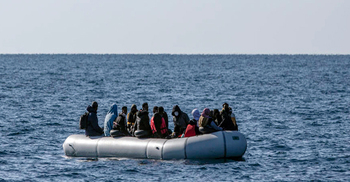 তিউনিসিয়া উপকূলে ফের নৌকাডুবি, নিখোঁজ ২০