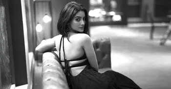 কী কারণে সন্ধ্যায় চোখ রাখতে বললেন তুষি