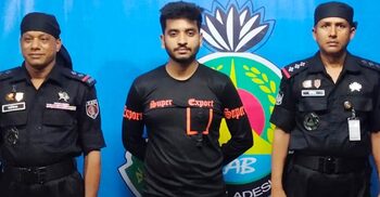 পার্কে ঘুরতে নিয়ে কলেজছাত্রীকে ধর্ষণ, যুবক গ্রেফতার