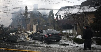 ইউক্রেনের জ্বালানি অবকাঠামোয় রাশিয়ার ব্যাপক ক্ষেপণাস্ত্র ও ড্রোন হামলা
