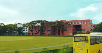 ক্যারিয়ার কাউন্সিলিং ও প্লেসমেন্ট সুবিধা দেয় ইউল্যাব