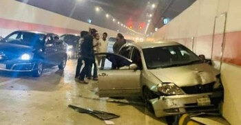 বঙ্গবন্ধু টানেলে প্রাইভেটকারে বাসের ধাক্কা, দুই নারীসহ আহত ৩