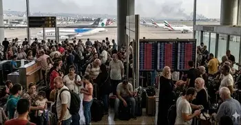 ফ্লাইট স্থগিতে দিশেহারা প্রবাসীরা, দেশে ফেরার অনিশ্চয়তায় ওমরা যাত্রীরা