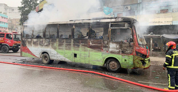 Bus set on fire in Gulistan