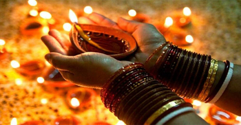 দীপাবলিতে মেতে উঠেছে পশ্চিমবঙ্গ