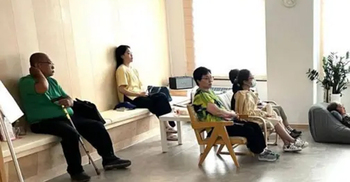 একাকীত্ব থেকে মুক্তির উপায় চালু করেছে দ. কোরিয়ার কিছু দোকান