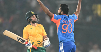 মাত্র ৭৪ রানে অলআউট দক্ষিণ আফ্রিকা, হারলো বড় ব্যবধানে