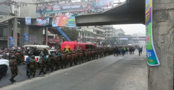 লাল-সবুজ বাসে গণসংবর্ধনা মঞ্চের পথে তারেক রহমান