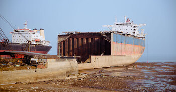 আয়ু শেষ হলে জাহাজের ভাগ্যে কী ঘটে জানেন?