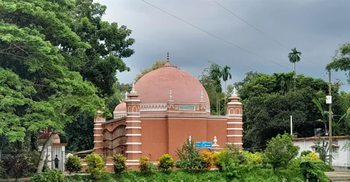 টাঙ্গাইলের গর্ব ৪১৭ বছরের পুরোনো আতিয়া মসজিদ