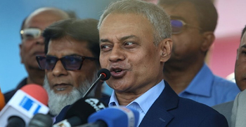 নির্ধারিত ভাড়ার চেয়ে এক টাকাও বেশি নেয়ার সুযোগ নেই সড়কমন্ত্রী