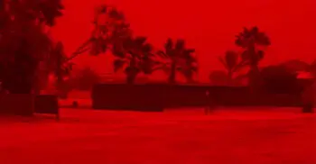 ঝড়ের আগে লাল হয়ে গেলো আকাশ