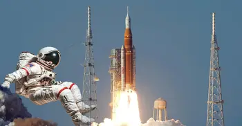 ৫৩ বছর পর চাঁদে নভোচারী পাঠাল যুক্তরাষ্ট্র