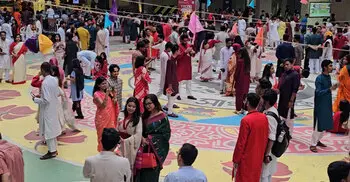 বৈশাখের বিকেলে নর্থ সাউথে উৎসবের আমেজ