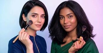 ব্লাশ নির্বাচন ভুল হলে সাজ নষ্ট হতে পারে, জেনে নিন সঠিক কৌশল