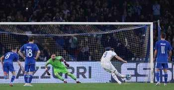 Kane breaks record as 10-man England beat Italy