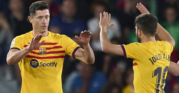 Barcelona thrash Elche to move 15 points clear