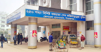 Two farmers killed in Sirajganj lightning strikes