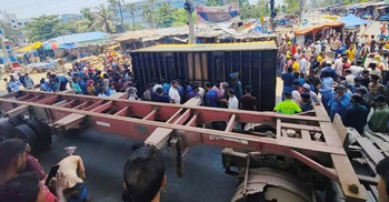 Two die as container falls on them in Chattogram