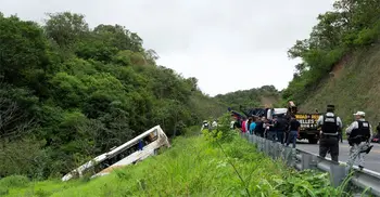 18 killed in Mexico bus crash