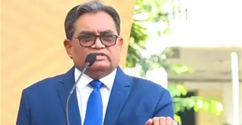 Division among lawyers, its effect damage court: CJ