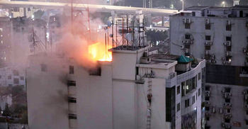 Fire breaks out in Dhaka multi-storey building, one dies