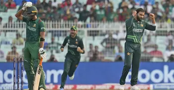 Bangladesh bowled out for 204 against Pakistan