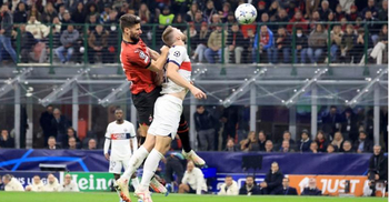 Giroud header earns Milan crucial win over PSG
