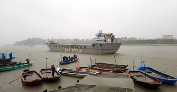 Payra, Mongla ports advised to hoist danger signal 7