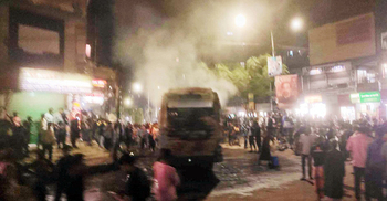 Miscreants set bus on fire in Sayedabad