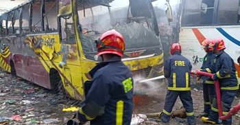 Three buses set on fire in Maniknagar