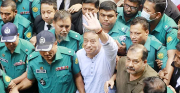 Amir Khasru gets bail in 4 cases