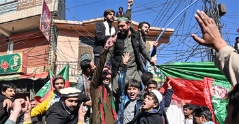 Pakistan's Khan-backed independents lead in final poll count