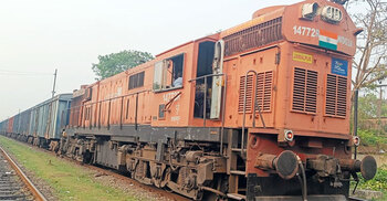 First consignment of Indian onions arrives