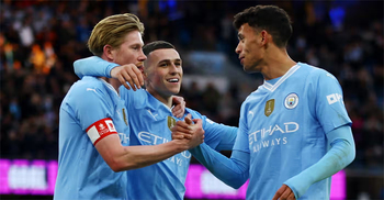 De Bruyne shines as Man City maintain title challenge