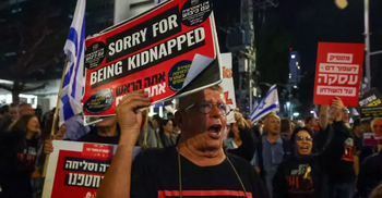 Thousands of Israelis protest against government, urging captive deal