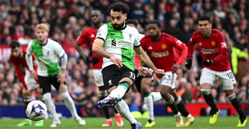 Salah salvages point for title-chasing Liverpool at Manchester United