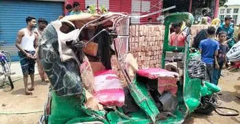 Two killed as bus rams auto-rickshaw in Mymensingh