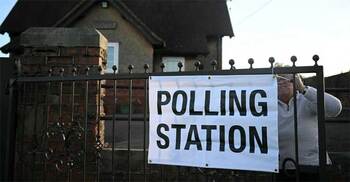 এক দশকের বেশি ক্ষমতায় থাকা কনজারভেটিভ পার্টির দুর্গ ভেঙে পড়বে?