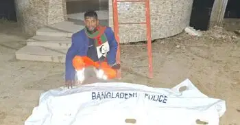 ফলস ছাদে পড়ে ছিল রংমিস্ত্রির মরদেহ, পাশে অচেতন সহকর্মী