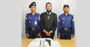 কুমিল্লায় বিদেশি পিস্তল ও গুলিসহ গ্রেফতার আইনজীবী কারাগারে