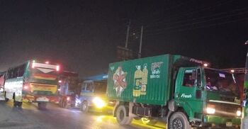 ১১ ঘণ্টায়ও স্বাভাবিক হয়নি ঢাকা-সিলেট মহাসড়কের যানজট