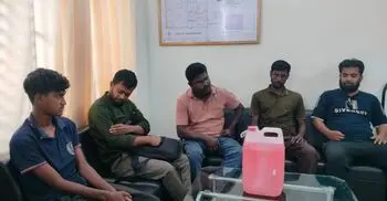 ডিপোতে থাকা ট্যাংকলরি থেকে তেল চুরি, ৫ জনকে জরিমানা