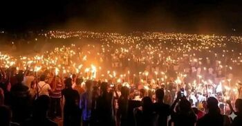 নীলফামারীতে বুড়ি তিস্তা নদী খনন প্রকল্পের প্রতিবাদে মশাল মিছিল