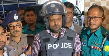 পলাতক ছাত্রলীগ নেতাকে ধরতে গিয়ে ছুরিকাঘাতে আহত সিআইডি কর্মকর্তা