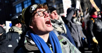 অভিবাসন কর্মকর্তারা মিনিয়াপোলিস না ছাড়লে বিক্ষোভ বন্ধ হবে না