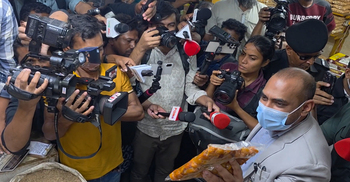 প্যাকেটে লেখা নেই পণ্যের দাম, জরিমানা গুনলো ব্যবসায়ী