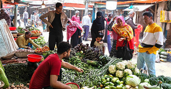 গাইবান্ধায় সপ্তাহের ব্যবধানে সবজির দাম অর্ধেকে