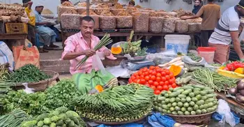 সেঞ্চুরি হাঁকিয়েছে বেশির ভাগ সবজি, কাঁচা মরিচের কেজি ২৮০